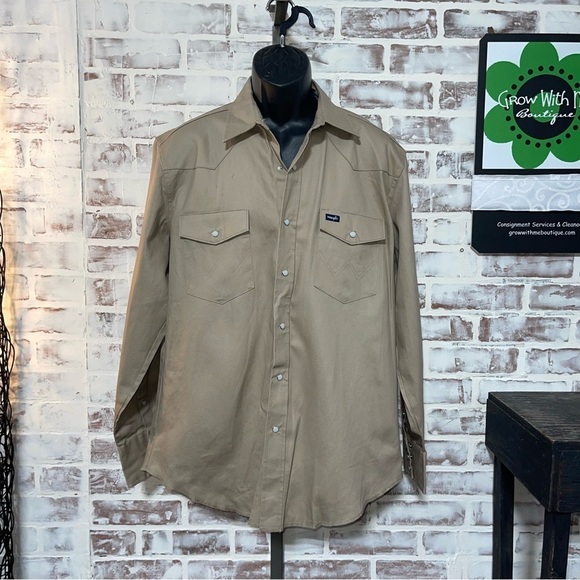 Wrangler Other - Wrangler Beige Collared Shirt
